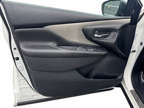 Used 2018 Nissan Murano SL w/ Midnight Edition Package image 11