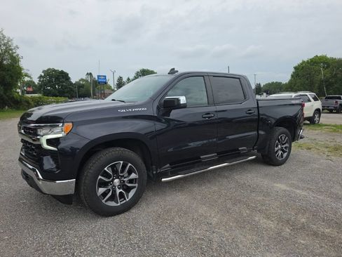 Certified 2022 Chevrolet Silverado 1500 LT AWD/4WD image 2