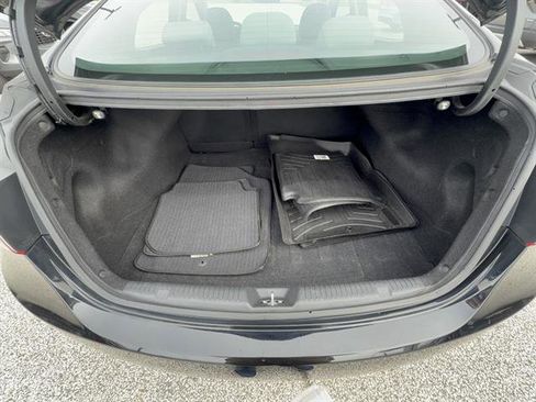 Used 2013 Hyundai Elantra GLS w/ Preferred Pkg FWD image 4