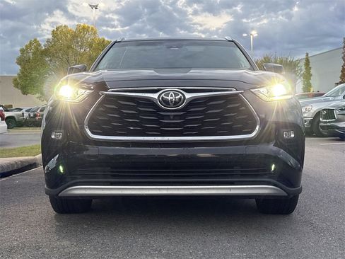 Used 2020 Toyota Highlander Platinum image 5