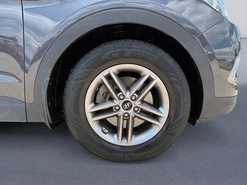 Used 2017 Hyundai Santa Fe Sport FWD image 9