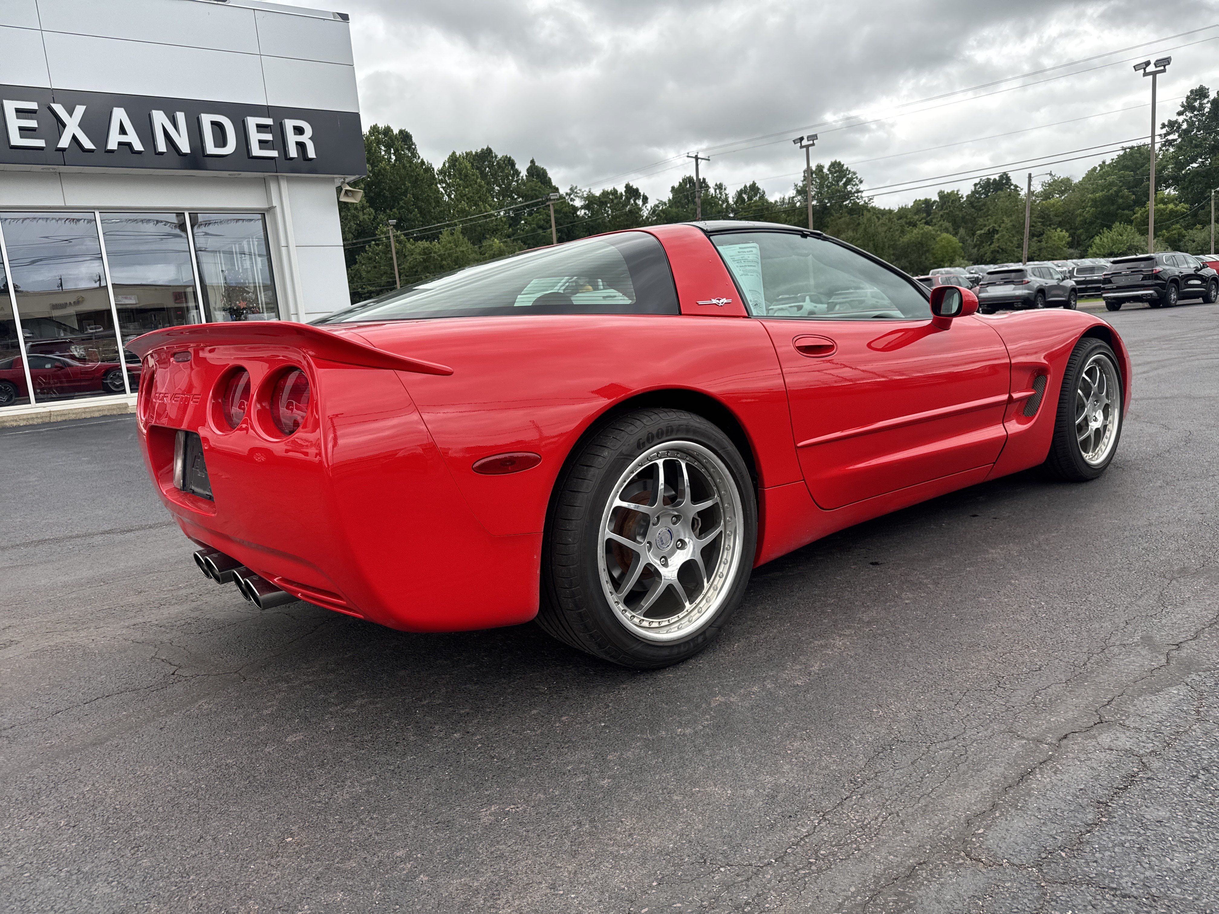 Used 2002 Chevrolet Corvette Coupe w/ Preferred Equipment Group2 RWD image 3