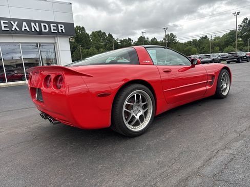 Used 2002 Chevrolet Corvette Coupe w/ Preferred Equipment Group2 RWD image 3