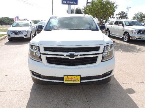 Used 2019 Chevrolet Suburban Premier image 3