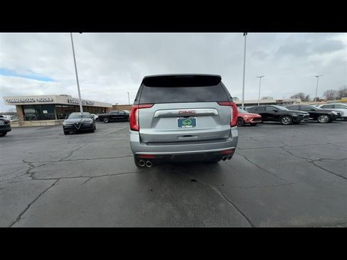 Used 2024 GMC Yukon Denali w/ Advanced Technology Package image 7