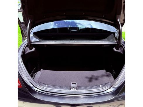 Used 2018 Mercedes-Benz C 300 Sedan image 32
