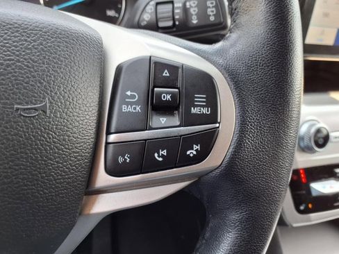 Certified 2022 Ford Explorer XLT w/ Equipment Group 202A image 24