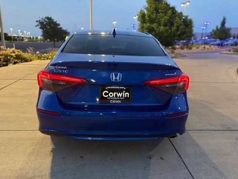 Used 2024 Honda Civic Sport image 4