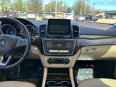 Used 2018 Mercedes-Benz GLS 450 4MATIC image 14