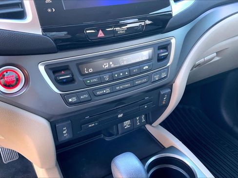 Used 2017 Honda Pilot EX-L image 31