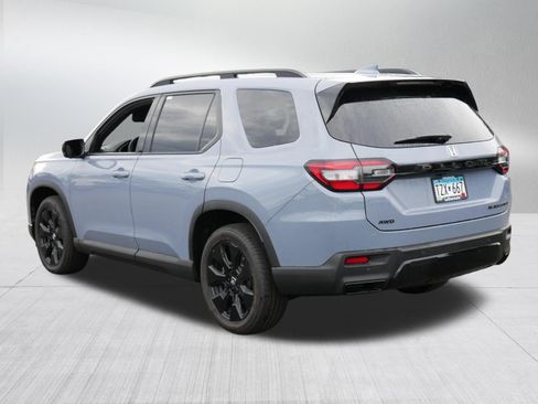 Certified 2026 Honda Pilot Black Edition image 5