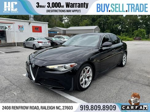 Used 2018 Alfa Romeo Giulia Ti RWD image 1