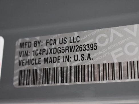 Used 2024 Jeep Wrangler Willys AWD/4WD image 16