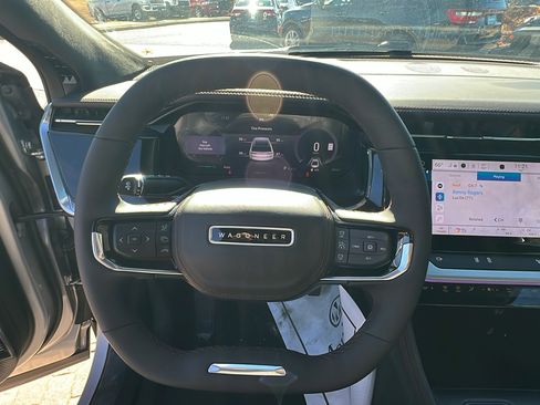 Used 2024 Jeep Wagoneer Launch Edition image 27