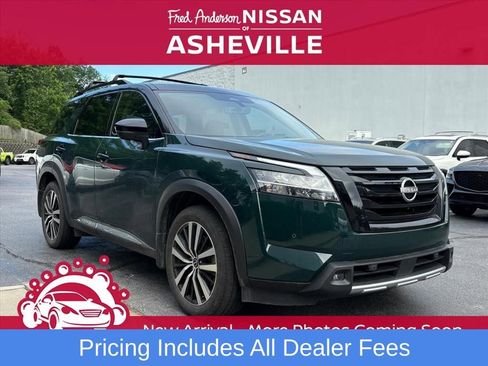 Used 2024 Nissan Pathfinder Platinum AWD/4WD image 1