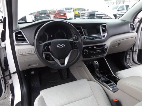 Used 2016 Hyundai Tucson SE w/ Option Group 02 image 16