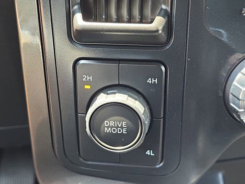 Certified 2022 Ford F150 XLT w/ Equipment Group 302A High image 33