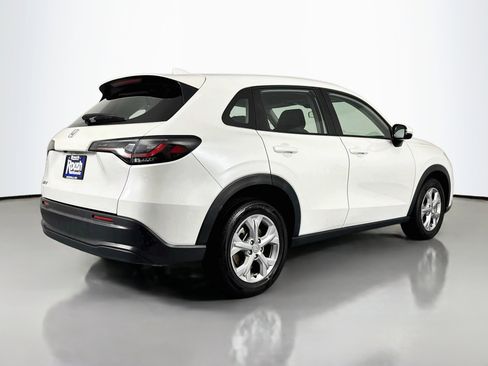 Certified 2023 Honda HR-V LX image 5