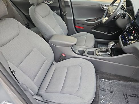 Used 2020 Hyundai Ioniq SEL FWD image 18