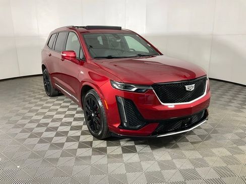 Certified 2025 Cadillac XT6 Sport w/ Technology Package image 3