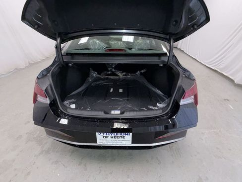 New 2026 Hyundai Elantra SEL Sport Premium FWD image 8