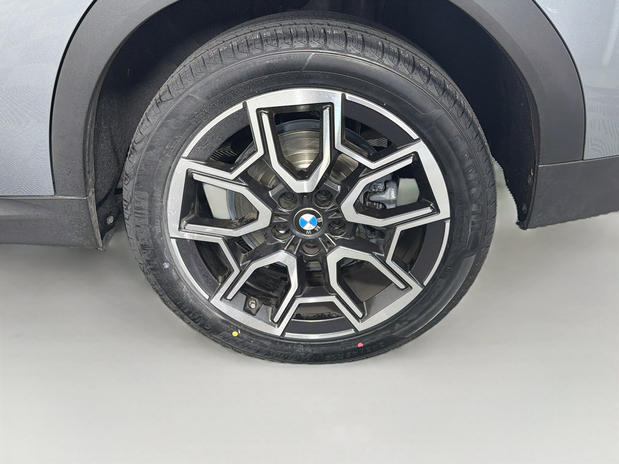 Used 2025 BMW X2 xDrive28i AWD/4WD image 11