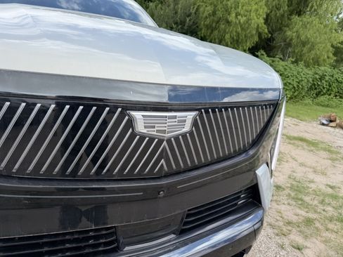 Used 2025 Cadillac Escalade IQ Sport 1 AWD/4WD image 37