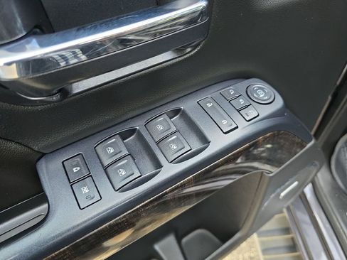 Used 2015 GMC Sierra 2500 Denali w/ Duramax Plus Package image 24