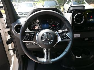 Used 2025 Mercedes-Benz Sprinter 2500 video 2