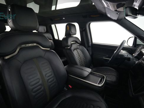 Used 2023 Rivian R1S Adventure AWD/4WD image 23