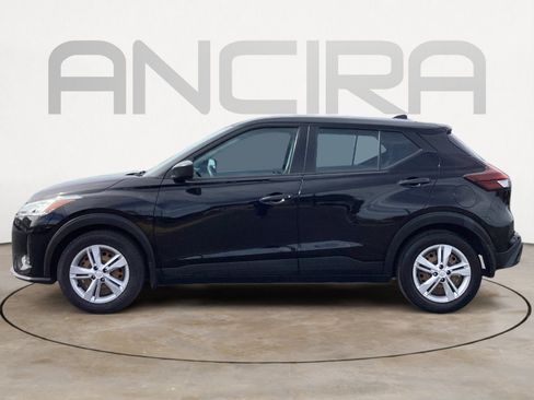 Used 2022 Nissan Kicks S image 11
