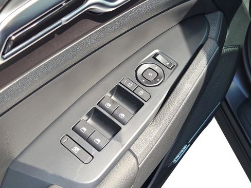 New 2026 Kia Sportage SX image 16