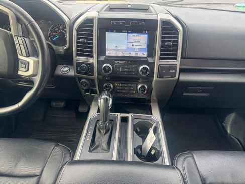 Used 2018 Ford F150 Lariat w/ Equipment Group 502A Luxury image 11