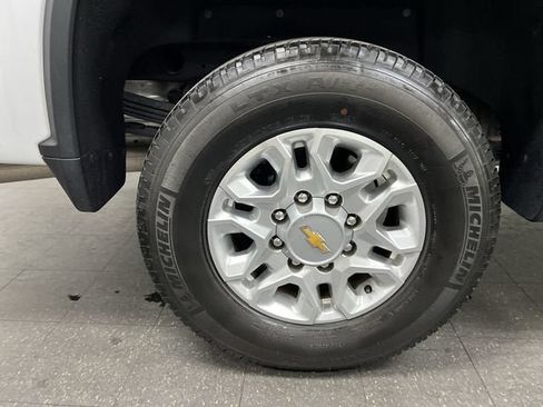 Certified 2024 Chevrolet Silverado 2500 LTZ w/ LTZ Convenience Package AWD/4WD image 33