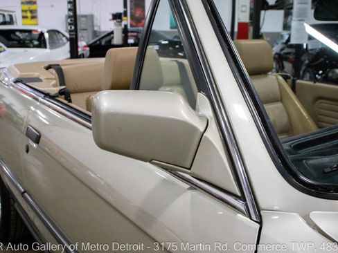 Used 1989 BMW 325i Convertible RWD image 37