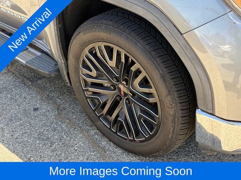 Used 2019 GMC Sierra 1500 SLT w/ SLT Premium Plus Package RWD image 9