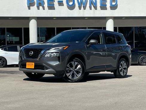 Used 2023 Nissan Rogue SV image 1
