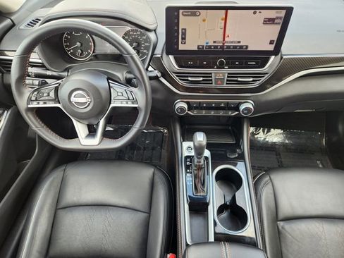 Used 2024 Nissan Altima 2.5 SR w/ SR Premium Package FWD image 27