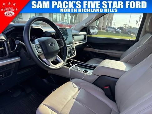 Used 2022 Ford Expedition XLT RWD image 6
