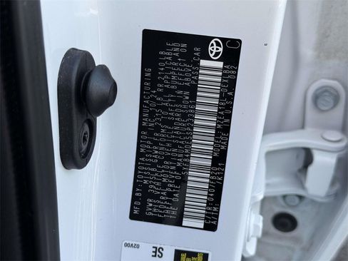 Used 2025 Toyota Corolla LE image 26