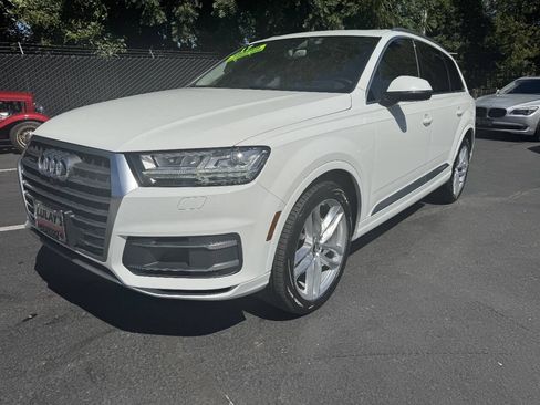 Used 2017 Audi Q7 3.0T Prestige w/ Prestige Package AWD/4WD image 2