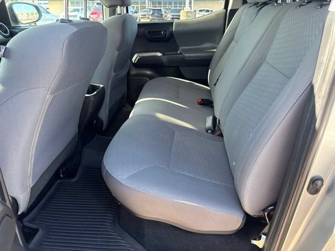 Used 2023 Toyota Tacoma SR5 w/ Technology Package AWD/4WD image 18