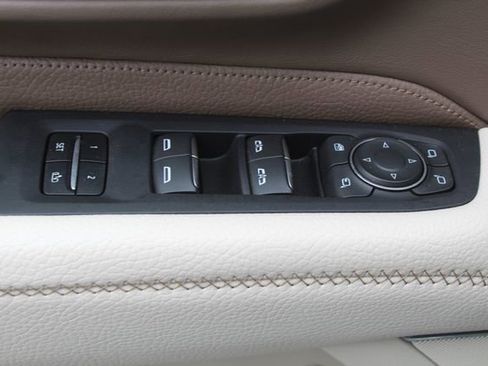 Used 2023 GMC Yukon Denali AWD/4WD image 38