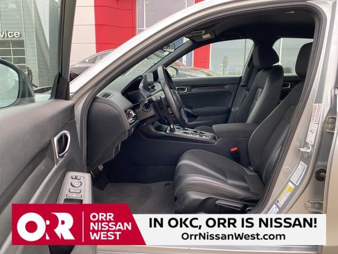 Used 2025 Honda Civic Sport image 14