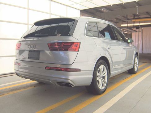 Used 2019 Audi Q7 3.0T Premium w/ Convenience Package image 2