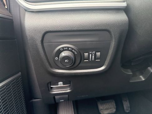 New 2026 Jeep Grand Cherokee Limited image 17