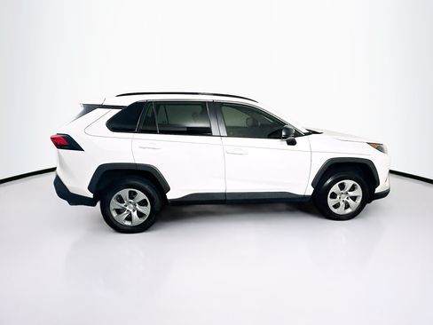 Used 2020 Toyota RAV4 LE FWD image 10