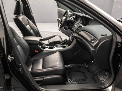 Used 2017 Honda Accord Sport Special Edition image 37