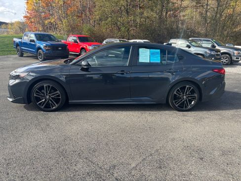 Used 2025 Toyota Camry XSE w/ Premium Package image 3