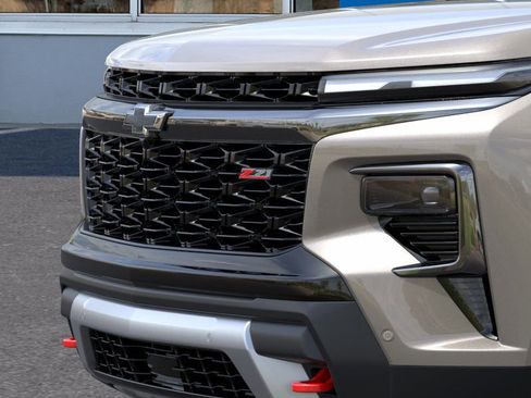 New 2026 Chevrolet Traverse Z71 w/ Enhanced Driving Package AWD/4WD image 13